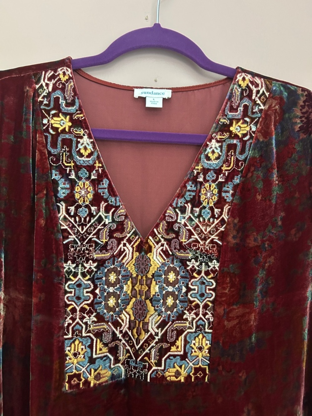 Sundance Red Burgundy Velvet V-Neck Boho Blouse Top Embroidered Size Large - Picture 9 of 11